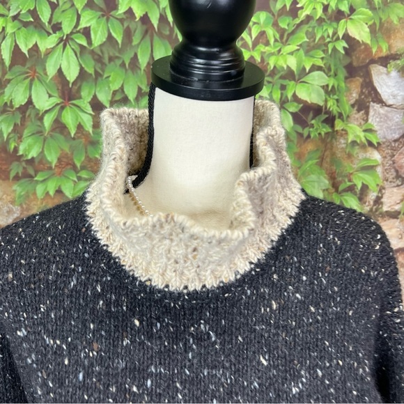 VINTAGE COUNTRY CLUB Hand Knit Turtleneck Sweater from Ireland, S - Picture 3 of 11